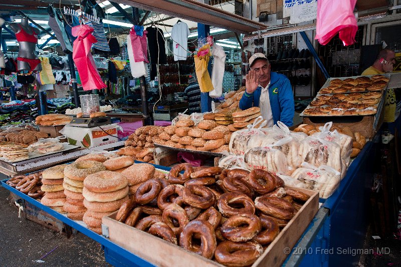 20100414_155932 D3.jpg - Bagel, Carmel Market, Tel-Aviv